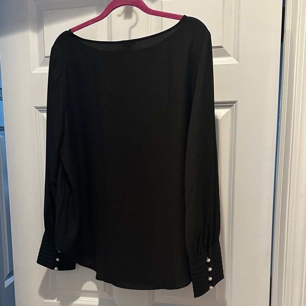 Ann Taylor Elegant Black Blouse with 4 Pearl Buttons on Cuffs - New With Tag - Picture 4 of 5
